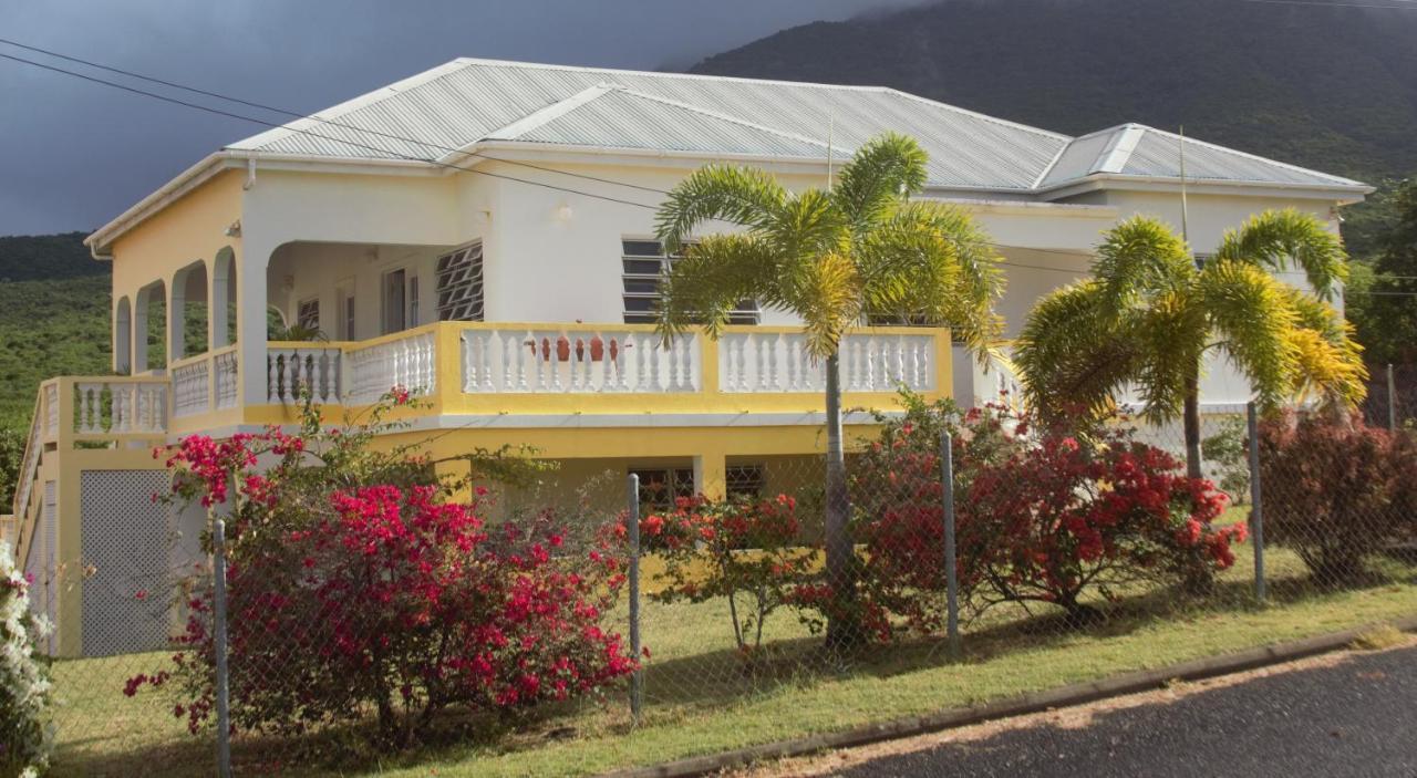 Villa Benito Nevis Exterior foto