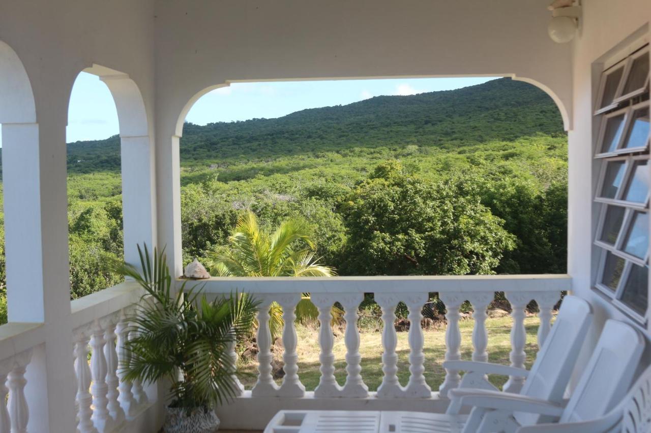 Villa Benito Nevis Exterior foto